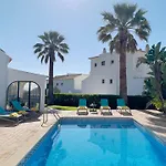 ヴィラ Casa Alvorada With Pool & 3 Bedrooms