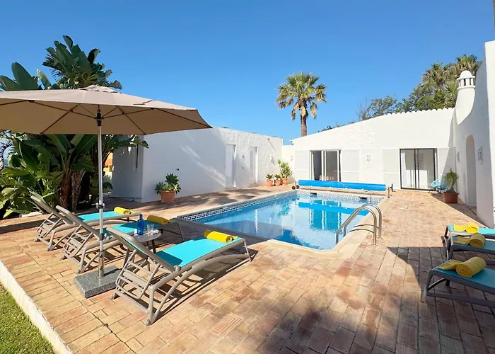 Villa Casa Alvorada With Pool & 3 Bedrooms