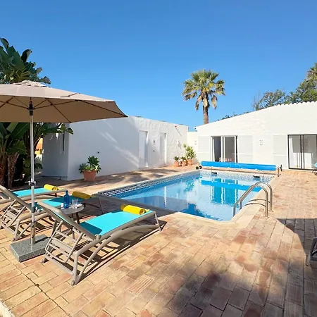 Villa Casa Alvorada With Pool & 3 Bedrooms